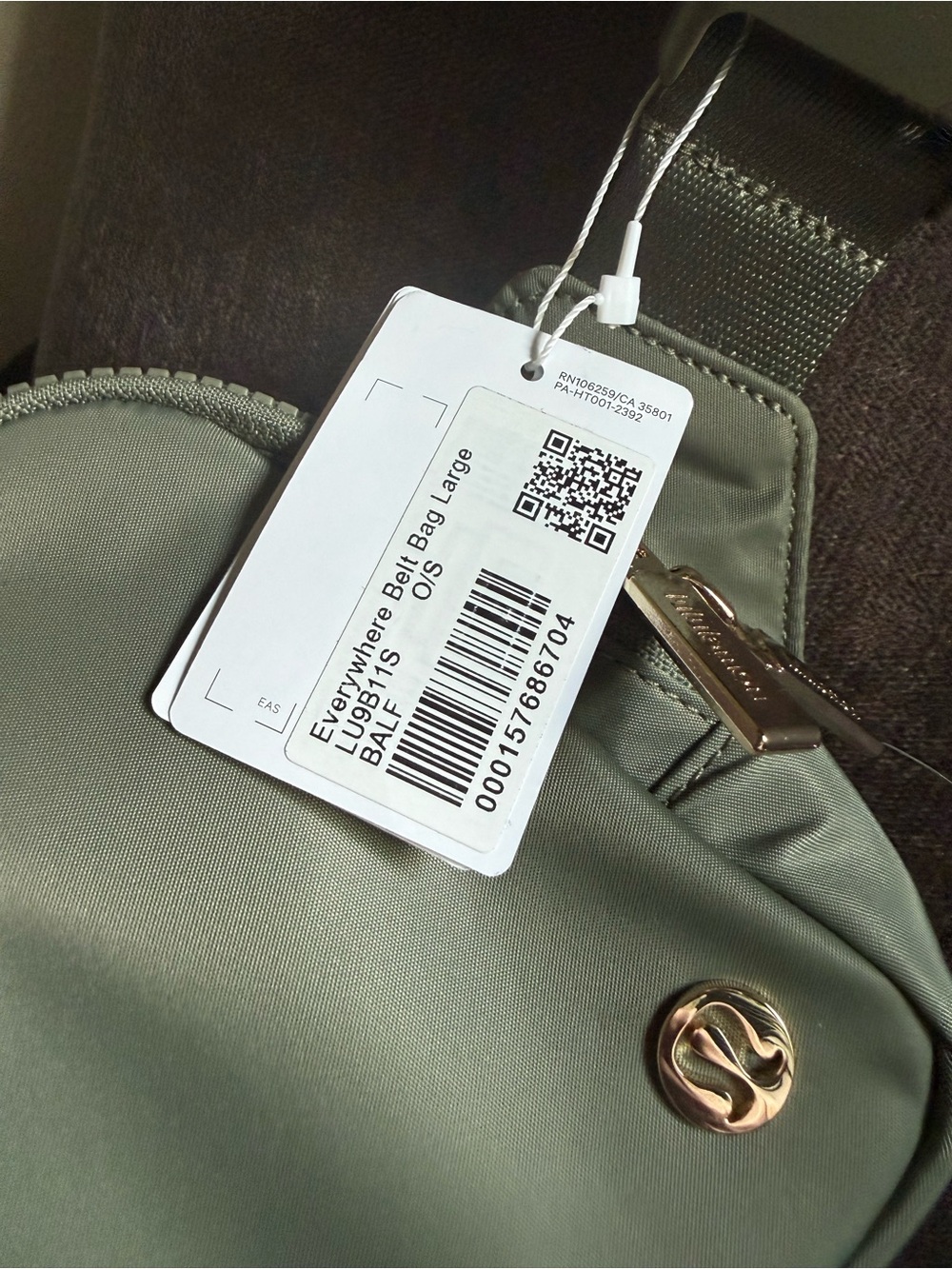 Lululemon Everywhere Belt Bag 2L Bay Leaf NWT - Picture 2 of 3